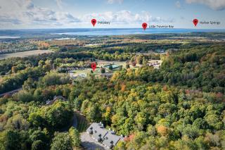 Cozy 4BR Condo - Pool Access Near Ski & Lake - 5