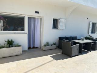 Beachfront house Miamore - 10 m from the sea - 6