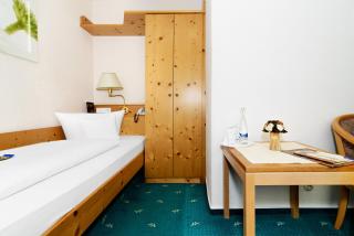 Holzschuhs Schwarzwaldhotel - Baiersbronn - 6