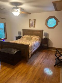 Shady Oaks Cabin - 1