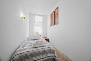 4 Bedroom Beauty Spacious Home in Southside - 3