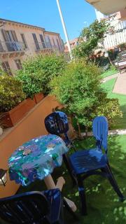 CENTRAL ROOM with private bathroom, no smoking - Palau - 3