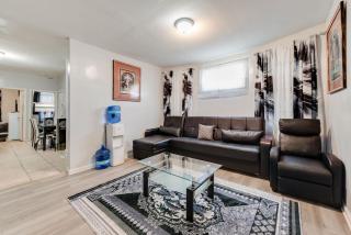 3BR Newark duplex near Downtown & Transit - 1