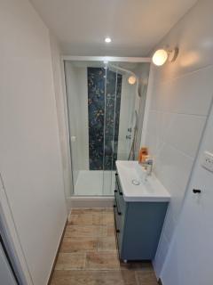 Massilia Shelter - 6