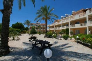 Beautiful 2 Bedroom App Pool&Garden - 2