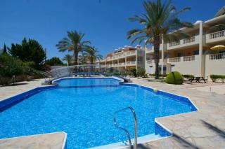 Beautiful 2 Bedroom App Pool&Garden - 4