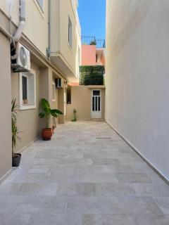 Dahlia Apartment - 5