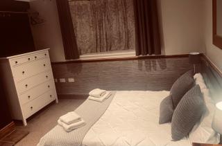 Double room in Leicester - free parking coffee tea - 9