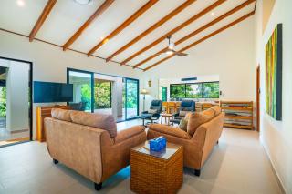 Private-large Pool-ocean Views-sleep 10-luxury - 7
