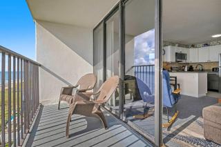 Cozy Oceanfront Condo with Heated Pools & Views - 1