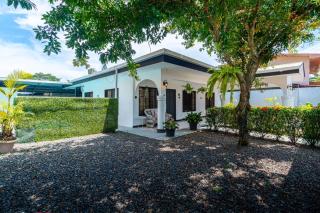 Fun! Great Location-near Beaches-shopping-medical - 4