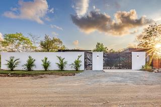 Uvita-Great location-3 bedroom-Private pool-Gated - 1