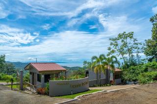 4 bedroom-sleep 9-private pool-gated-Ojochal - 3