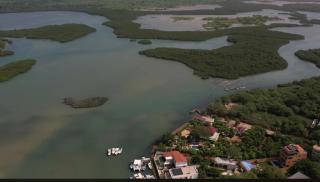 Luxurious 4 bedroom Villa next to the lagoon - 4