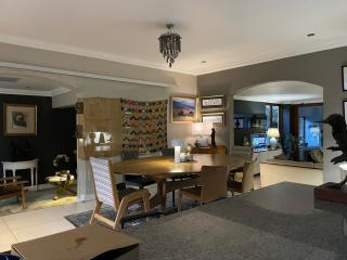 The Ridgeback, 4 Bedroom House Bryanston - 5