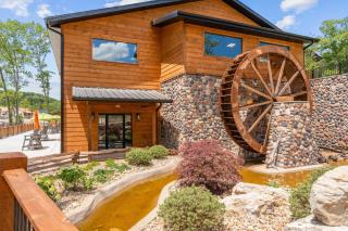 Elegant 3-Bedroom Retreat at Tall Timbers Resort - 6