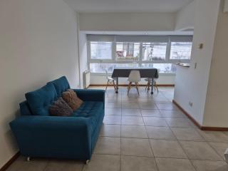 Moderno y luminoso Departamento zona Guemes con cochera - 0