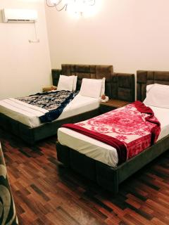 Family Guest House - 7