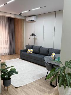 Modern, stylish 1-bedroom apartment in the heart of Almaty - 2