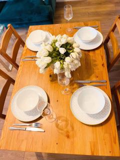 2-Bed Apartment Near ExCeL - Free Parking & WiFi - Ideal for Families, Business & Leisure - 1