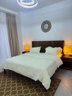 The Luxury Home Company - 9