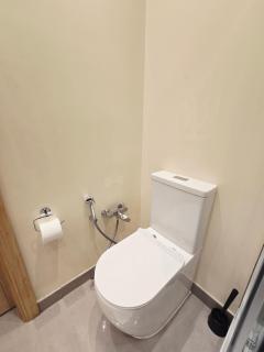 London Luxury 3 bedroom flat, free parking, garden, sleeps x10, Close to Tube - 1