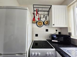 Willow Retreat - House in Burbage- Sleeps2- Garden - 2