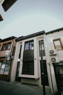 Ura Hostel - 8