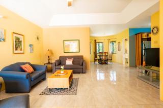 Elegant,Central & spacious unit with AC at DW APTS - 1