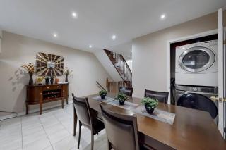 Spacious 4-story Townhome In North York - 7