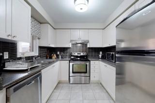 Spacious 4-story Townhome In North York - 6