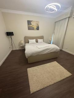 4 bedrooms apt direct Nile View - 1