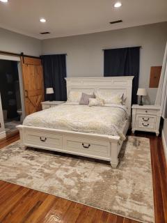 Designer 2 Bedroom Loft on Main Street in Florence - 3