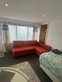 Pembs Studio Apartment - 7
