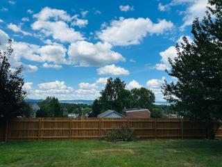 Walnut Street Retreat with Hot Tub, 3 Bedrooms - 3
