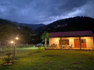 Round Bed Cottage Country Club Resorts Balakot - 3