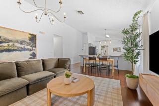 Cozy Modern Family Home - Firepit - Pool Access - 6