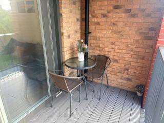 Exquisite Spacious 1 Bedroom Apartment-Colindale - 6