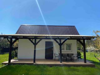 Domek w ogrodzie przy lesie i jeziorze GiNTEROWO - 6