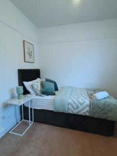 Home In Northampton - 7