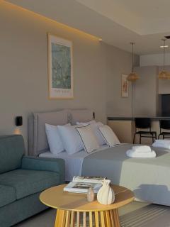 Marathon Coast-Seafront Luxury Apartments - 2