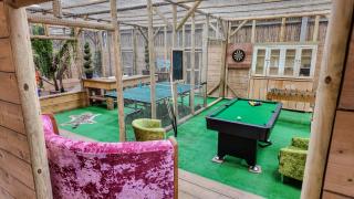 Berney Lodge by SkyBears Holidays - Puppy Lounge, Arcades, Games room - 2