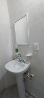 Departamento céntrico con cochera 2 camas grandes hasta 4 personas - 5