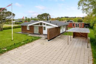 Family-Friendly Activity House By The Sea - 0