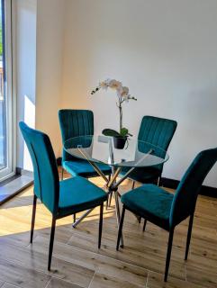 Elegant 2 bed flat with balcony in London - 4
