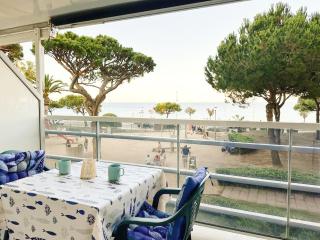 Unique apartment with direct sea view along the beach in S'Abanell Central Park Blanes - 9