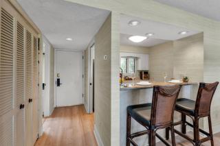 Golf and Tennis Community - Executive Suite - Golf Course Views - 2