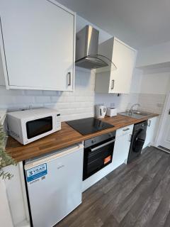 New King Studio in Trendy Pontcanna, with Parking - 6