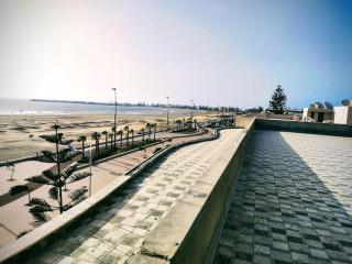 Premium Beachside Appartment steps from the Sand - 0
