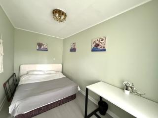 Urban Suites Spacious 2-Bedroom Apartment - 4